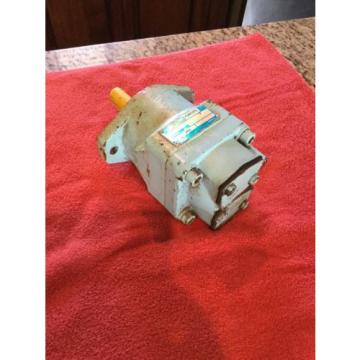 Hagglunds Kyrgyzstan  Denison M4 Series Hydraulic Vane Motor M4C-031-1N00-A102